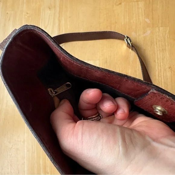 Vintage Barantani Italian Leather Crossbody Bag - Picture 11 of 16